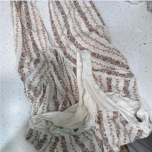 boutique halter bodysuit - Picture 4 of 6